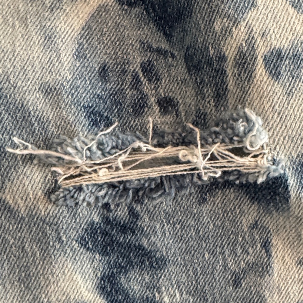 Chic Blue Patterned Relaxed Jeans - image 4